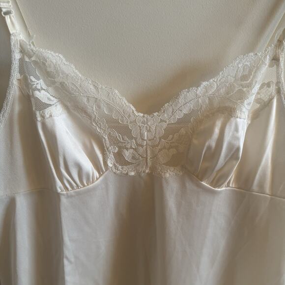 VTG Vassarette Full Slip Dress Womens 36/28" Cream Floral Lace Feminine Sheer - Picture 6 of 13